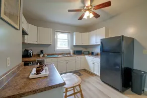 Spacious Troy Unit Near Dtwn Shops & Dining - Interiør