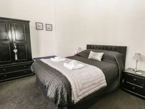Esplanade Gardens, Apartment 1 - Chambre