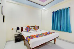 FabHotel Royal Inn Dehu - Chambre