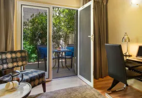 The Peninsula Riverside Serviced Apartments - Vue de la chambre