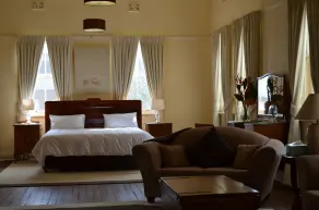 Old Parkes Convent - Room
