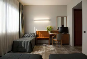 Hotel Zone - Room