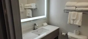 Clarion Inn and Suites Convention Center Kearney - Salle de bain