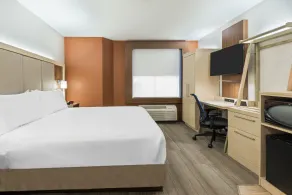 Holiday Inn Express & Suites - Nearest Universal Orlando by IHG - Room