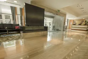 DoubleTree by Hilton London Kensington - Reception