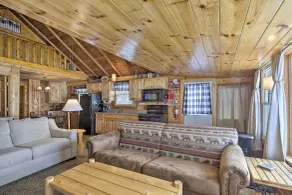 Charming Lost Lake Cabin: Fish, Boat & Hunt! - Innenbereich