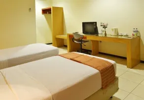 Hotel Kings Kudus - Room