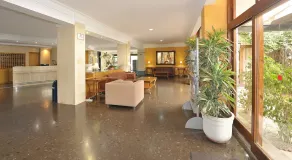 Hotel Salobreña Suites - Coin salon dans le hall