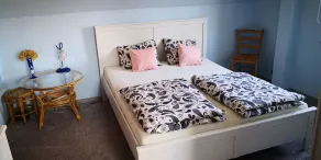If you Want to Explore Lower Silesia, Sunny Apartment is the Perfect Location - Værelse