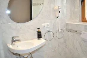Hotel Kühns Mühle - Bathroom