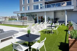 Hampton Inn by Hilton Montreal Downtown - Piscine
