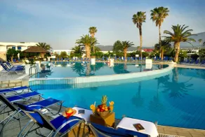 Comer Kinetta Beach - Basseng