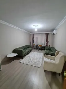The Queens Apart - Room
