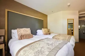WorldHotels Distinctive Woughton House Hotel - Room