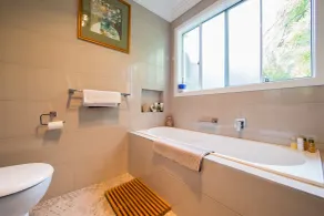 Armidale Cottage - Bathroom