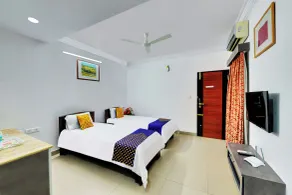 Yahweh Suites - Room