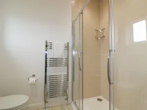7 Meadow Retreat - Badezimmer