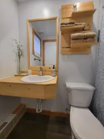 Quest Motel - Bathroom