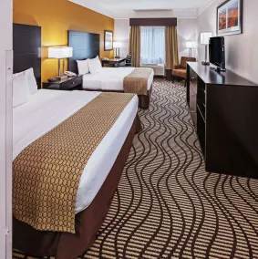 La Quinta Inn & Suites by Wyndham Pasadena - Room