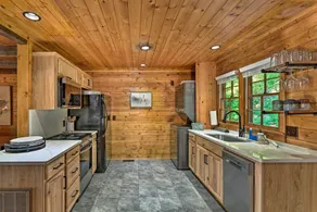 Peaceful Moravian Falls Cabin Near Fishing - Innenbereich