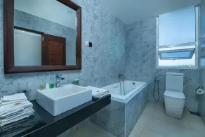 Grand Samudra Hotel - Badezimmer