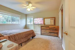 4 Mi to Dtwn Grass Valley: Forest Oasis w/ Hot Tub - Interiør