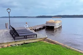Lakefront Home w/ Hot Tub & Dock in Cross Hill! - Interiør