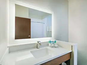 Holiday Inn Express & Suites - Coffeyville by IHG - Salle de bain