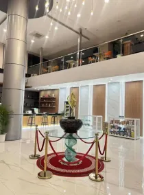 Skyport Hotel - Lobby