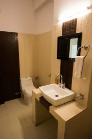 Eclat Suites MINT Gomti Nagar - Bathroom