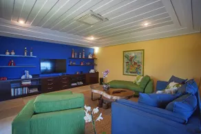 Cliffside Luxury Inn - Reception