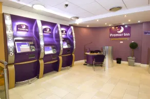 Premier Inn Manchester Central - Reception