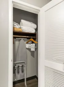 Hawthorn Extended Stay by Wyndham College Station - Chambre