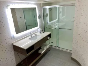 Sonesta Columbus Downtown - Bathroom