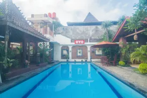 Hotel O Ndalem Padma Asri Guest House - Pool