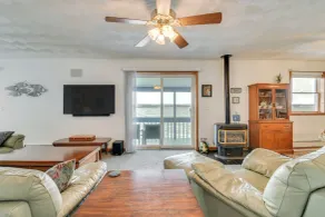 Boat, Grill & Unwind: Lakefront Cayuga Home! - Interiör