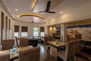 Meghavan Resort By DLS Hotels - Restaurant