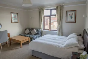 Toothbrush Rooms at Lattice Lodge - Guest Kitchen & EV Recharging - Chambre