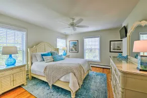 Coastal Cape May Getaway - Steps to Beach! - Interiör