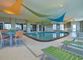 Hampton Inn by Hilton Calgary Airport North - Pool