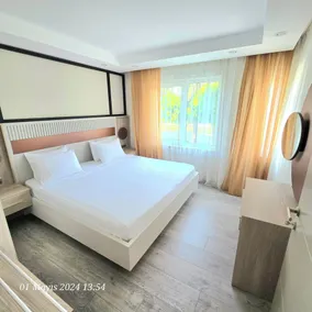 River Park Residence Lara - Rom