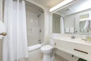 Rideau Residence University of Ottawa - Bathroom
