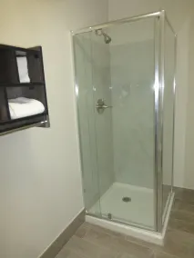 Red Roof Inn & Suites Mobile SW - I-10 - Salle de bain