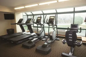 La Quinta Inn & Suites by Wyndham Boston Somerville - Salle de remise en forme