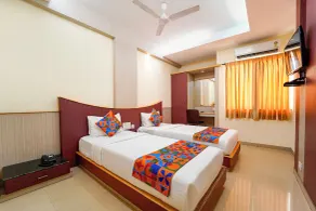 FabHotel Grand Gunas - Chambre