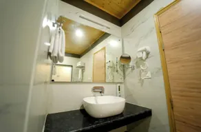 DN Resort Dharamshala - Bathroom