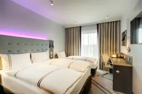 Premier Inn Düsseldorf City Friedrichstadt - Chambre