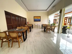 The Cabin Hotel Lovina Bali  - Restaurant