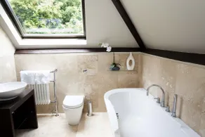 Windfalls Boutique Hotel - Bathroom