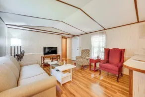 5 Min Walk to Badin Lake: 3BD Home w/ Deck & BBQ - Interiør